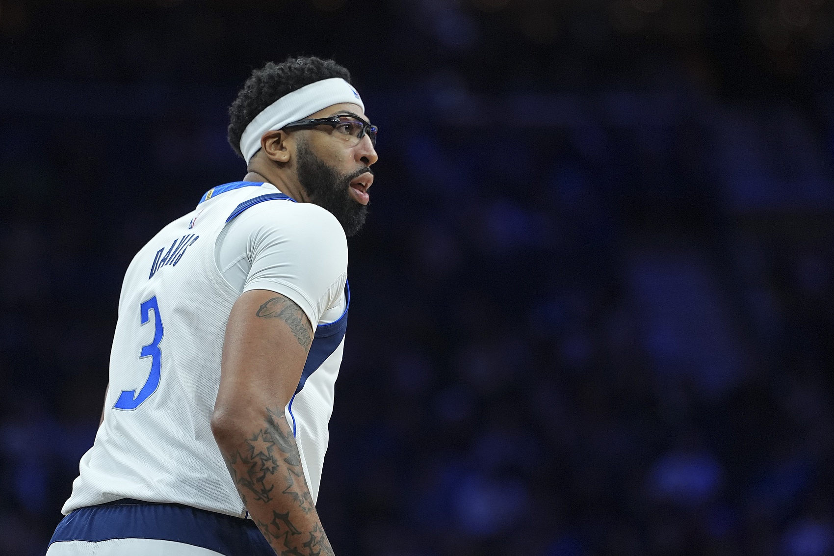 开云app-名记：浓眉经纪人里奇·保罗已明确表示 希望独行侠交易戴维斯！